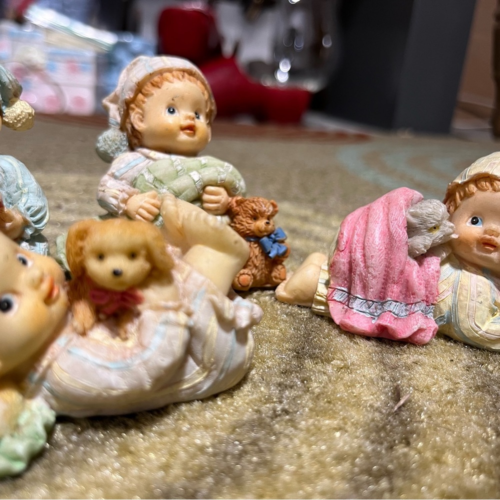 Intake Baby Statues - Picture 3 of 3